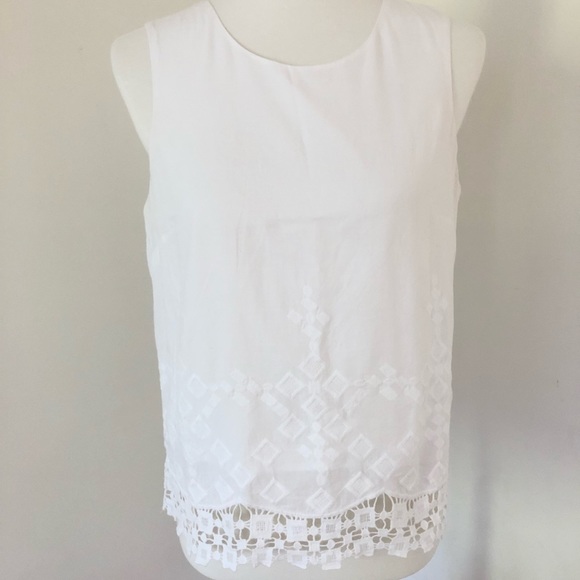 Final Price🌹BANANA REPUBLIC White tank Top. - Picture 3 of 6